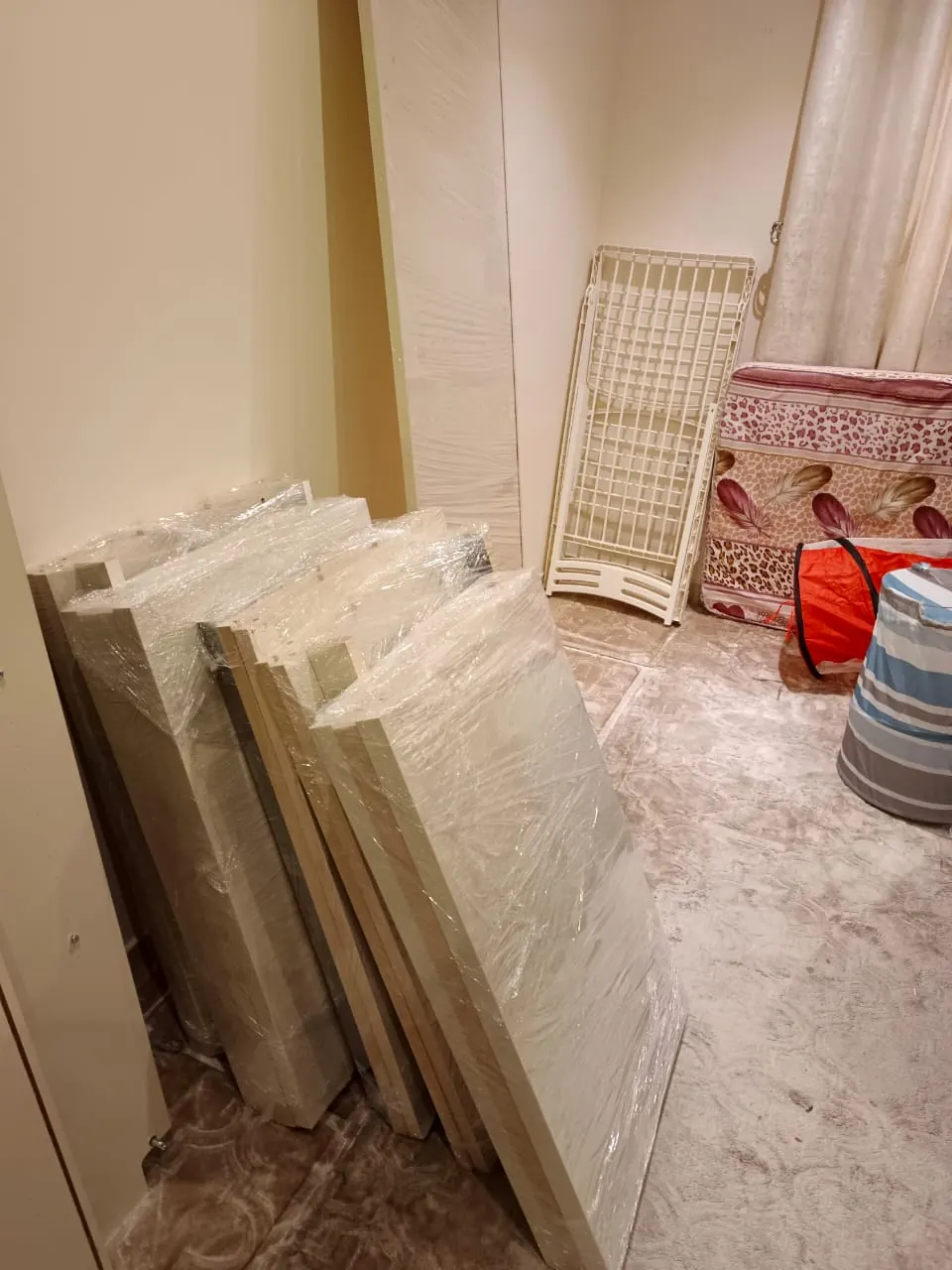تجهيز الأثاث للنقل بأمان