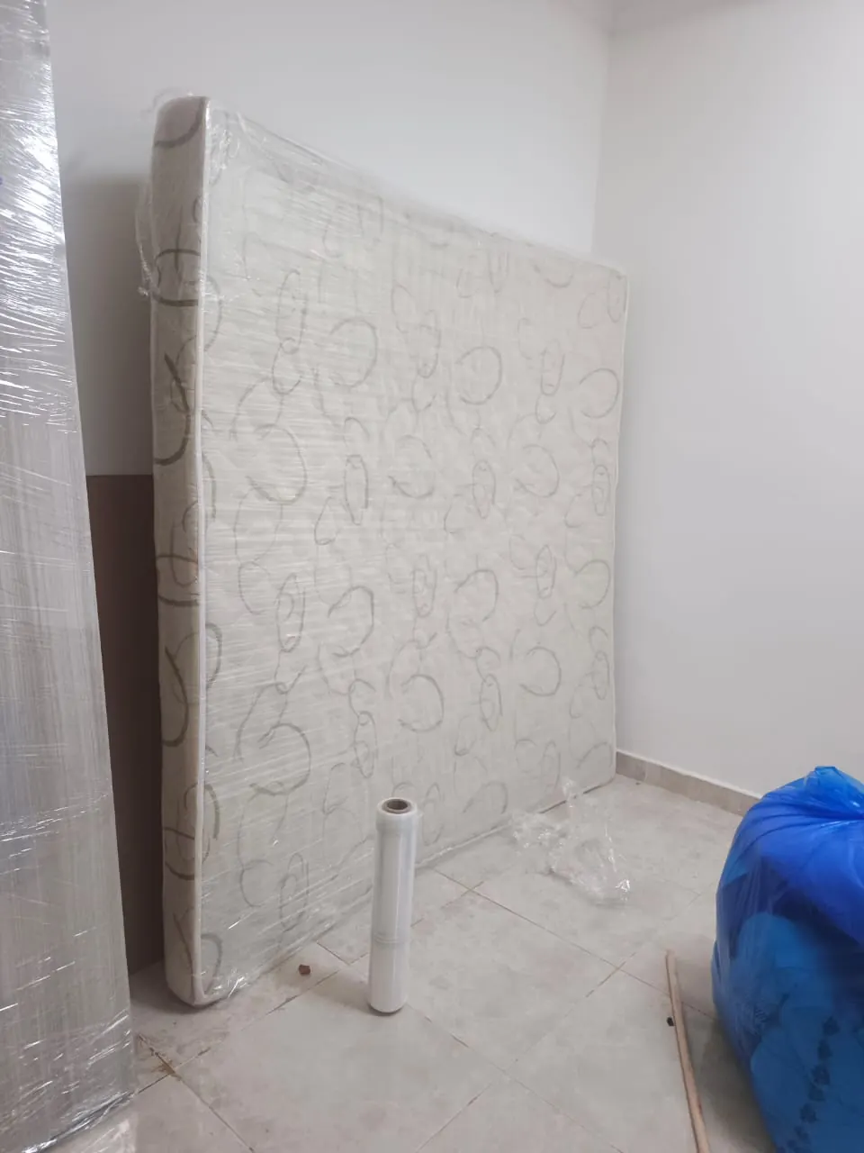 تغليف الكراتين والمقتنيات